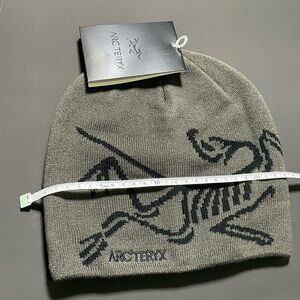 Arc'teryx Olive Knit Beanie ONE SIZE